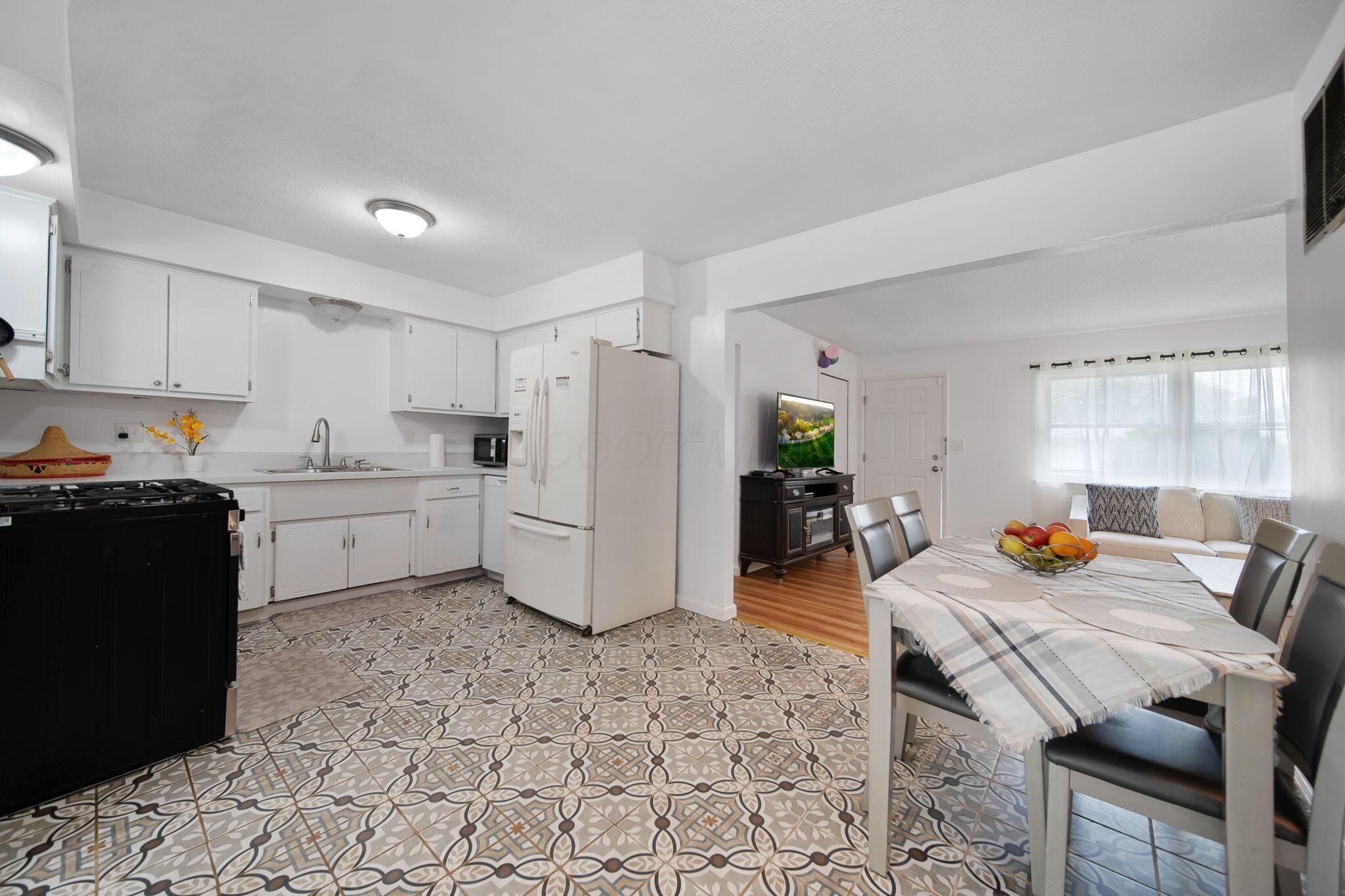 4861 Warminster Drive, Columbus, Ohio image 12