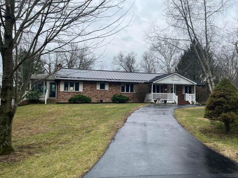 Photo of 7173 Refugee Road SW, Pataskala, OH 43062 (MLS # 225046275)