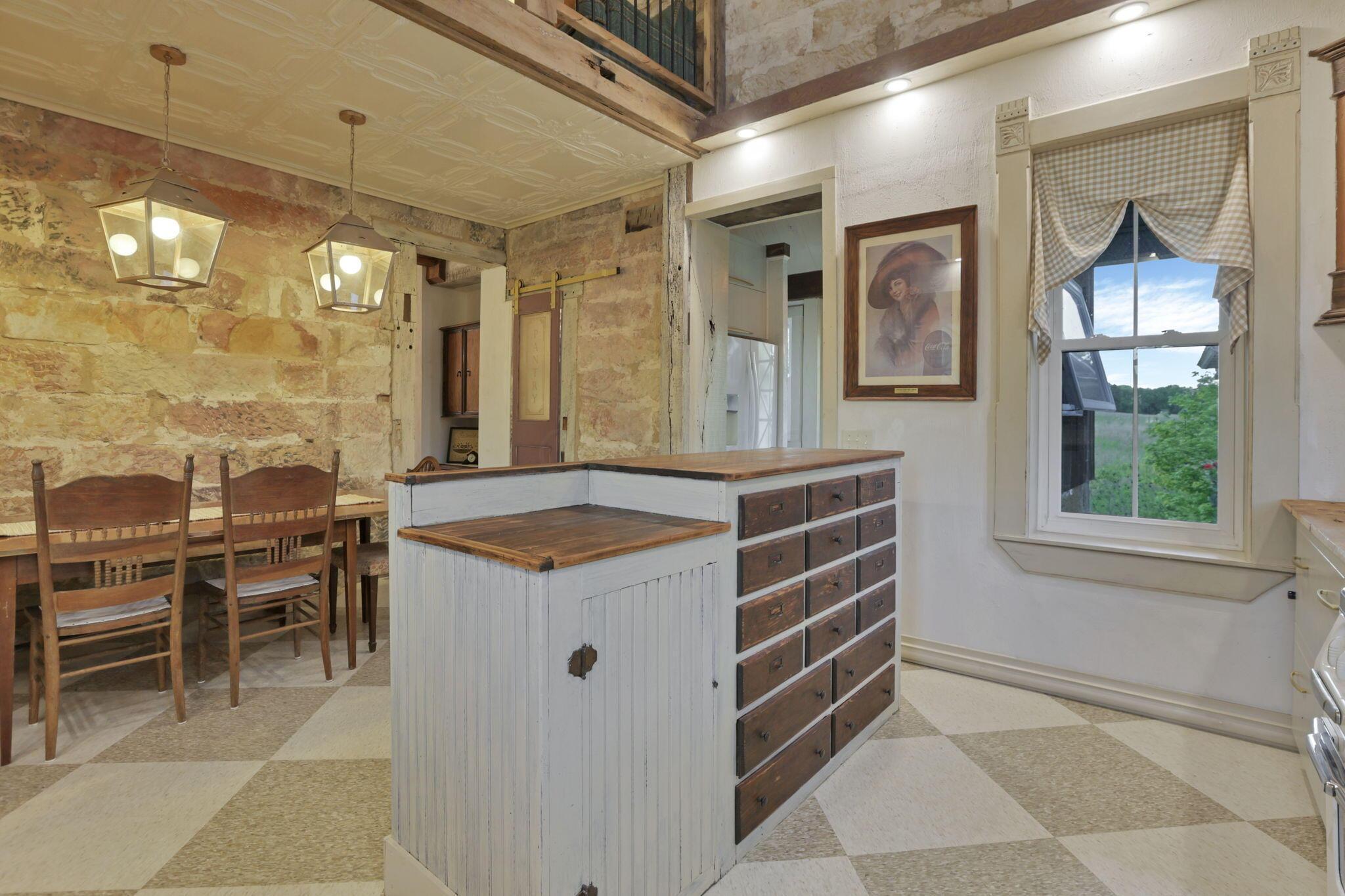24754 Shurtz Road, New Plymouth, Ohio image 21