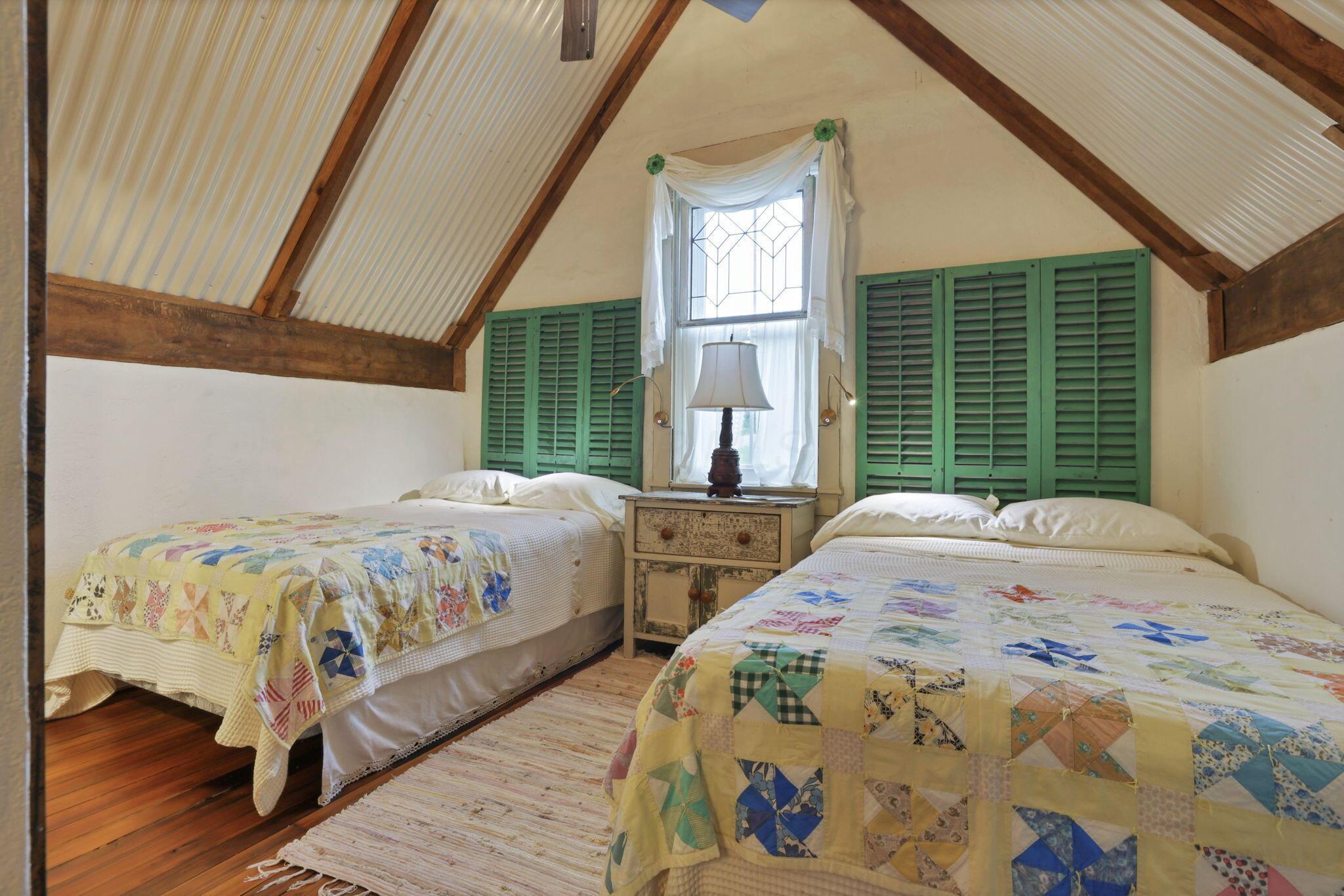 24754 Shurtz Road, New Plymouth, Ohio image 38