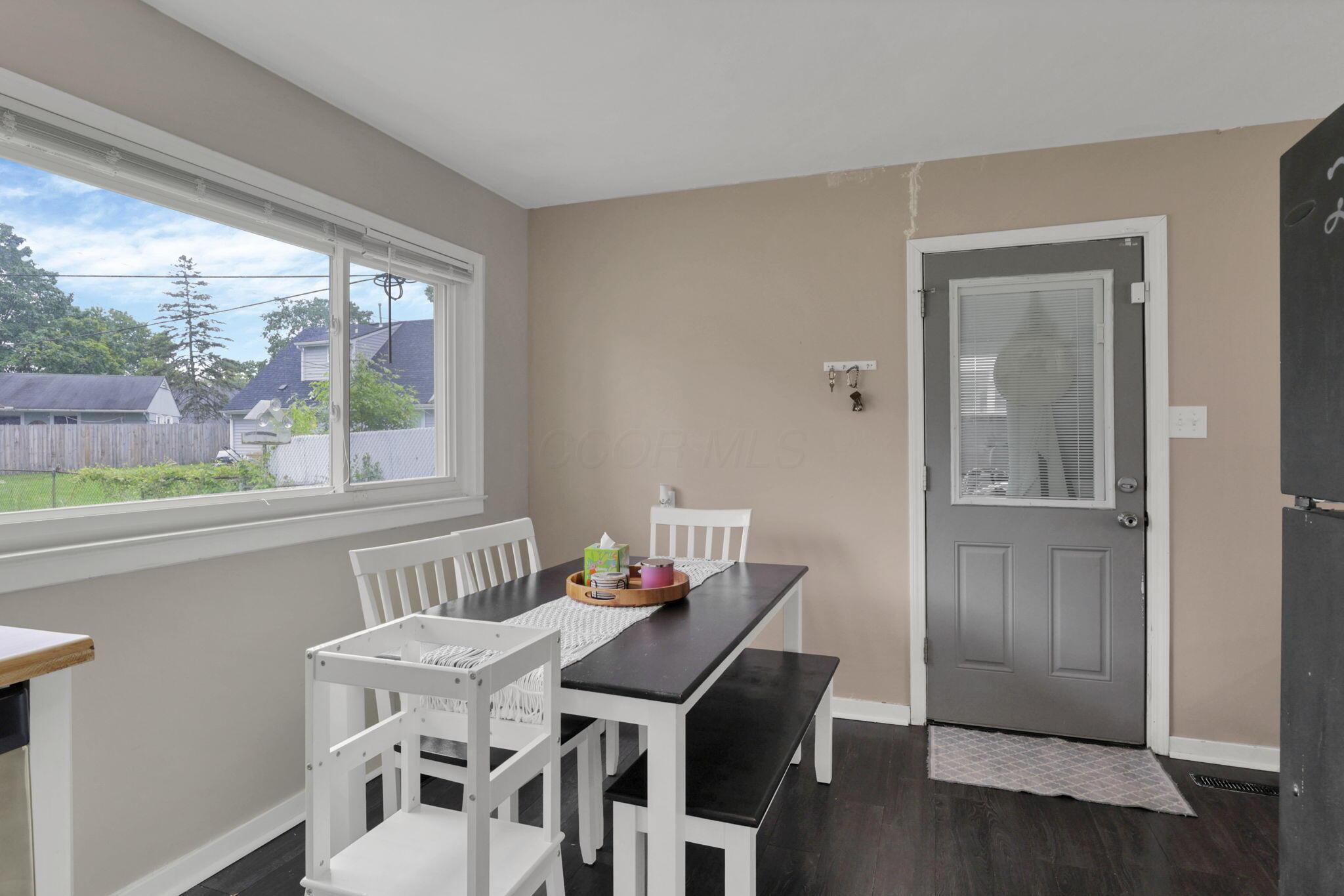 2971 Wendy Lane, Grove City, Ohio image 11
