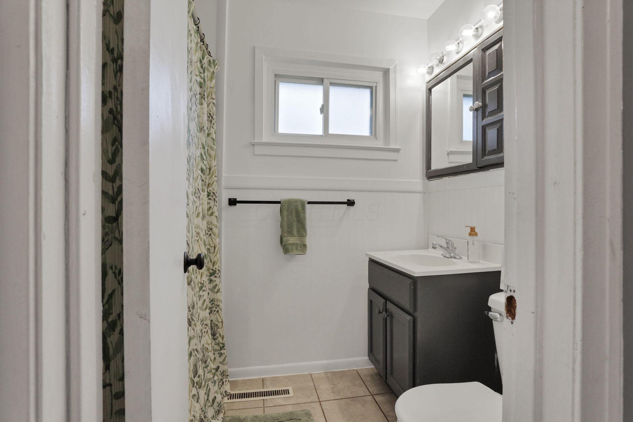 2971 Wendy Lane, Grove City, Ohio image 21