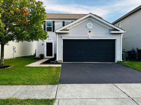 Photo of 1545 Wales Place, Grove City, OH 43123 (MLS # 226033005)