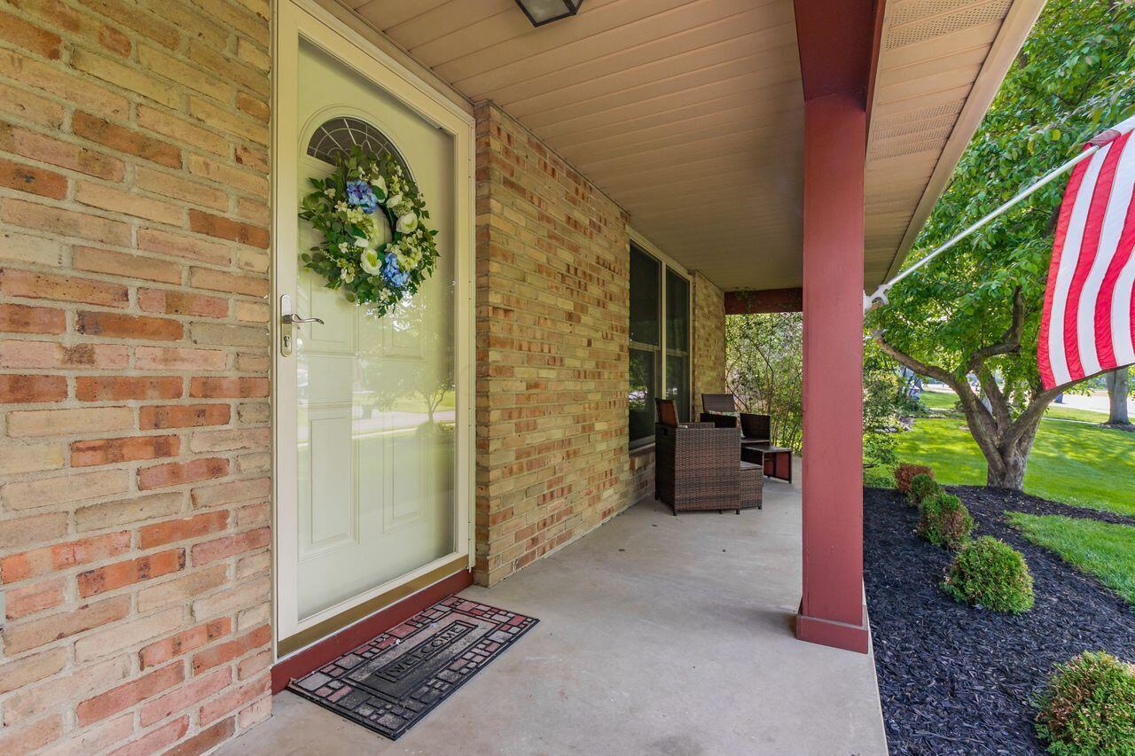 9954 Oxford Drive NW