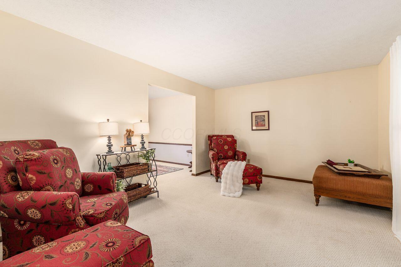 9954 Oxford Drive NW