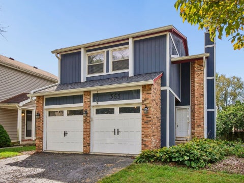 Photo of 365 Halsbury Circle, Columbus, OH 43230 (MLS # 226037352)