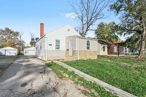 Tiny photo for 2331 Bancroft Street, Columbus, OH 43211 (MLS # 226040963)