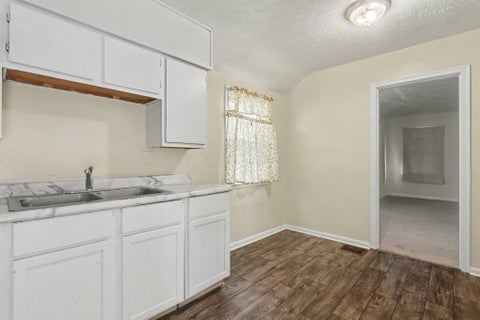 Tiny photo for 2331 Bancroft Street, Columbus, OH 43211 (MLS # 226040963)