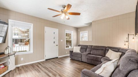 Tiny photo for 400 Garden Avenue, Newark, OH 43055 (MLS # 226003147)