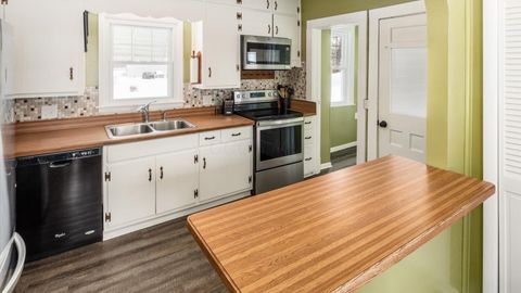 Tiny photo for 400 Garden Avenue, Newark, OH 43055 (MLS # 226003147)