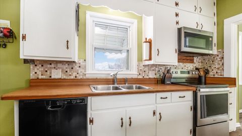 Tiny photo for 400 Garden Avenue, Newark, OH 43055 (MLS # 226003147)