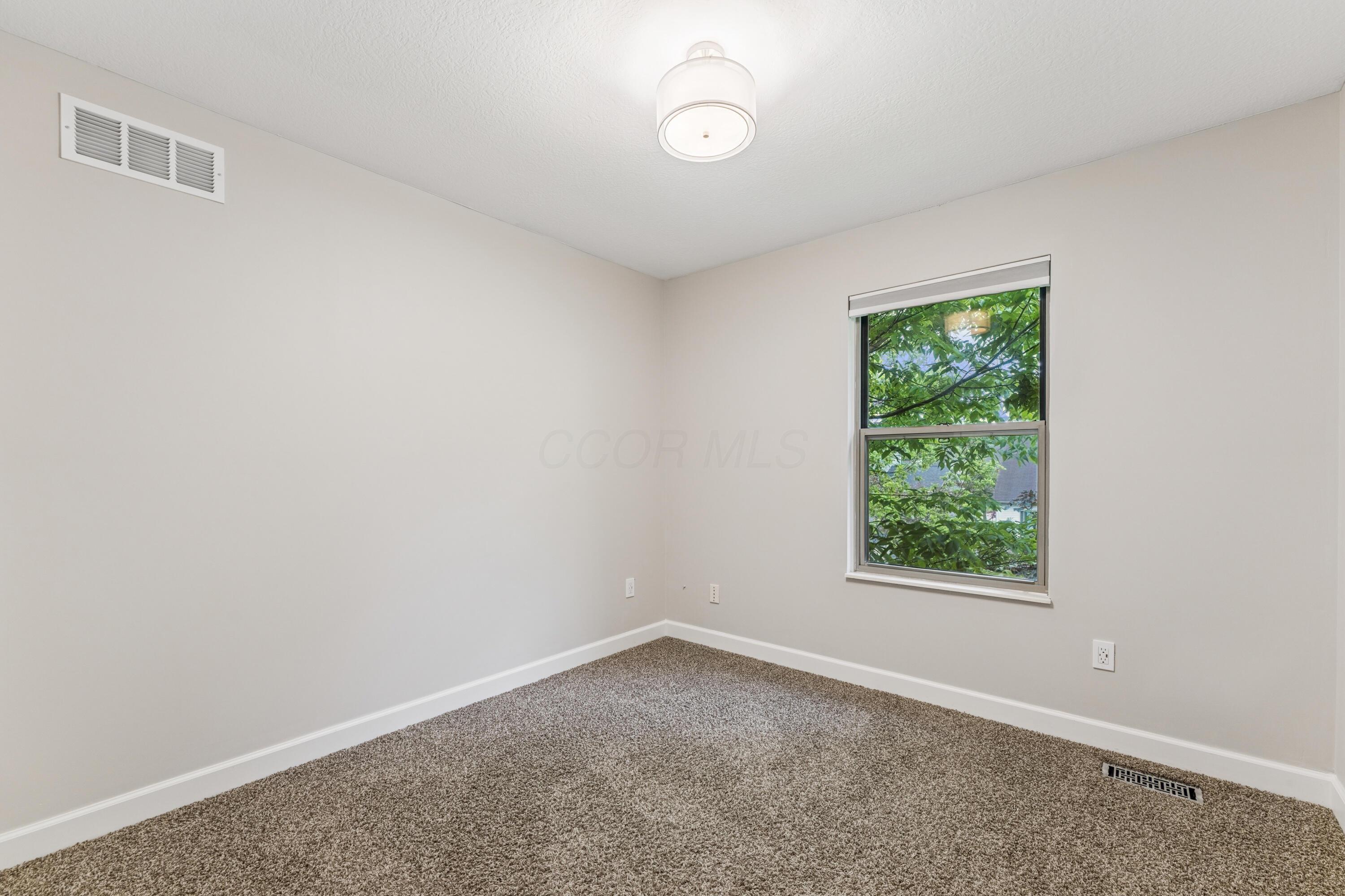 2957 Kicking Bird Trce, Dublin, Ohio image 17