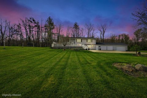 Photo of 12830 New Delaware Road, Mount Vernon, OH 43050 (MLS # 226012486)