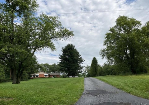 Photo of 1947 Hallie Lane, Granville, OH 43023 (MLS # 226035713)