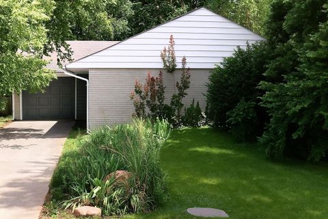 Photo of 1818 Lucks Road, Reynoldsburg, OH 43068 (MLS # 225041926)