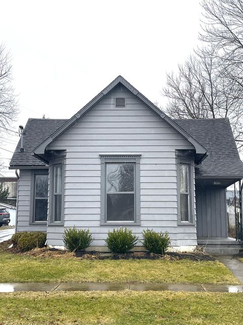 Photo of 411 E 7th Street, Marysville, OH 43040 (MLS # 226006084)
