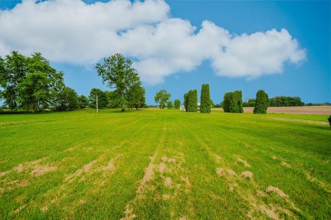 Photo of 12483 Township Road 209, Kenton, OH 43326 (MLS # 226021323)
