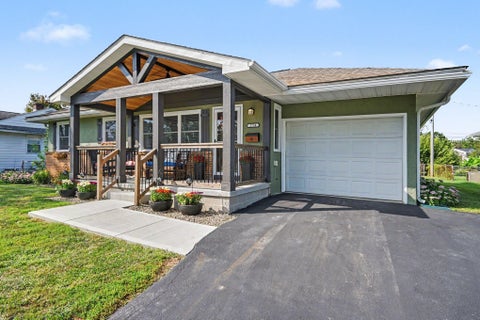 Photo of 2754 Dennis Lane, Grove City, OH 43123 (MLS # 226034666)