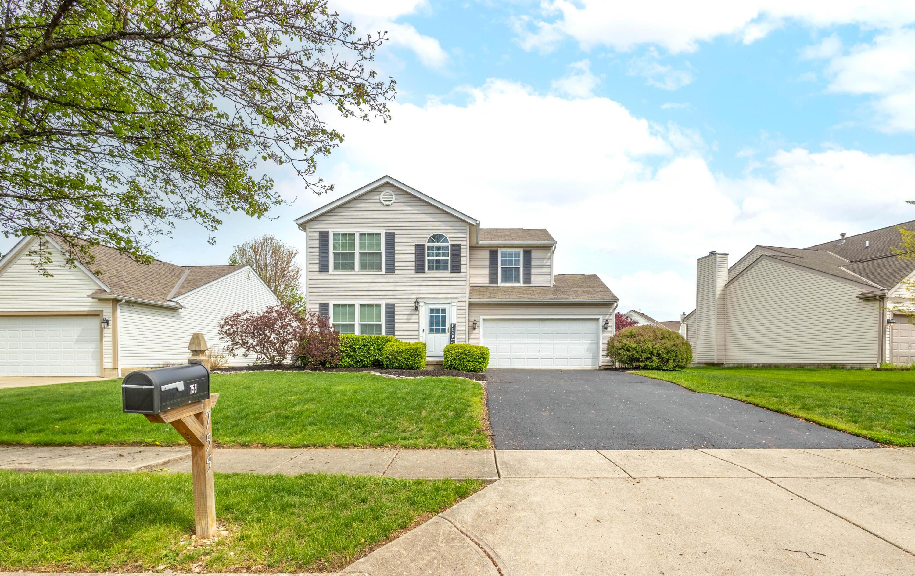 755 Woodington Drive, Pataskala, Ohio image 1