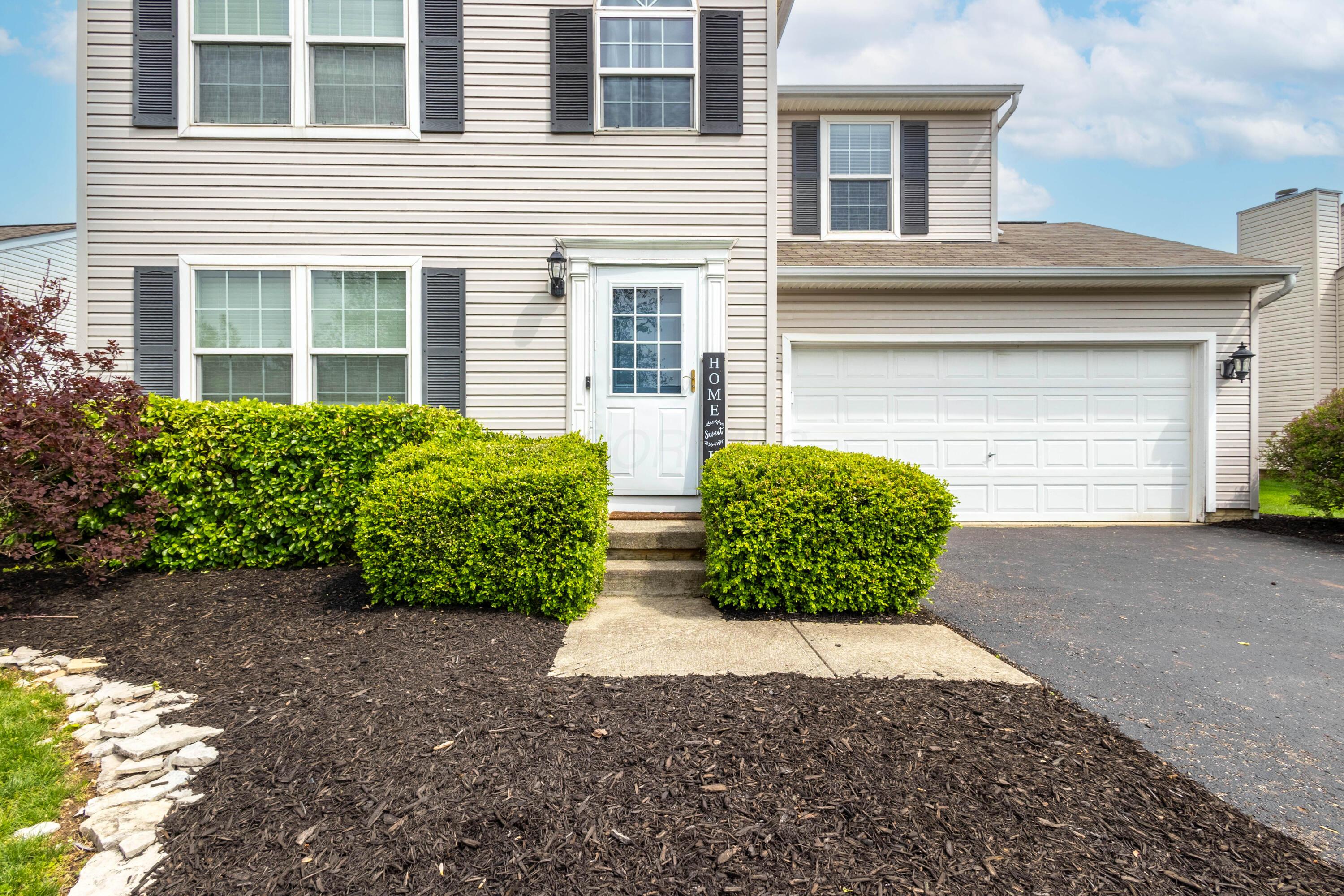755 Woodington Drive, Pataskala, Ohio image 3