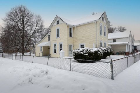 Photo of 1654 Catawba Avenue, Springfield, OH 45503 (MLS # 226003710)