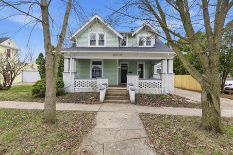 Photo of 31 N Madison Road R #R, London, OH 43140 (MLS # 226007066)