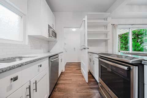 Tiny photo for 590 W 2nd Avenue, Columbus, OH 43201 (MLS # 226022282)