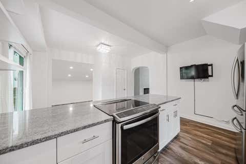 Tiny photo for 590 W 2nd Avenue, Columbus, OH 43201 (MLS # 226022282)