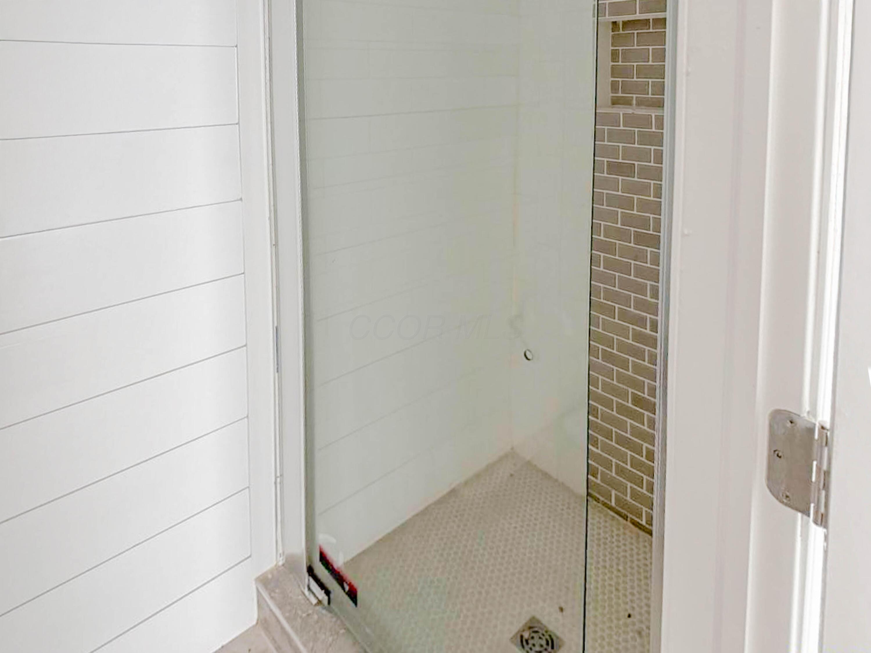 584 Kelton Avenue, Columbus, Ohio image 16