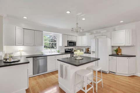 Tiny photo for 4375 Castleton Road, Upper Arlington, OH 43220 (MLS # 226029178)
