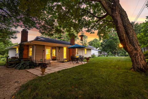 Tiny photo for 4375 Castleton Road, Upper Arlington, OH 43220 (MLS # 226029178)