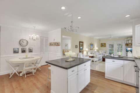 Tiny photo for 4375 Castleton Road, Upper Arlington, OH 43220 (MLS # 226029178)