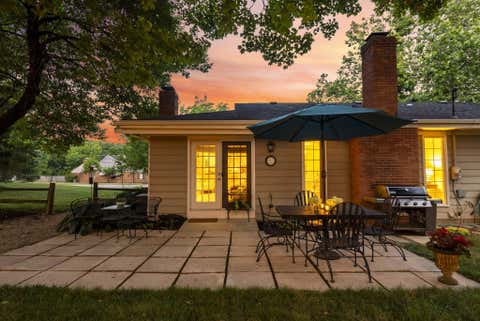 Tiny photo for 4375 Castleton Road, Upper Arlington, OH 43220 (MLS # 226029178)