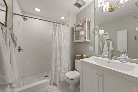 Tiny photo for 4375 Castleton Road, Upper Arlington, OH 43220 (MLS # 226029178)