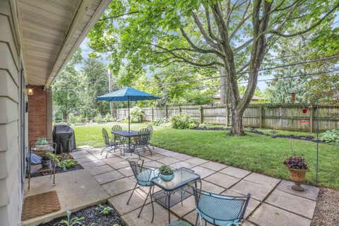 Tiny photo for 4375 Castleton Road, Upper Arlington, OH 43220 (MLS # 226029178)