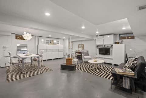 Tiny photo for 4375 Castleton Road, Upper Arlington, OH 43220 (MLS # 226029178)