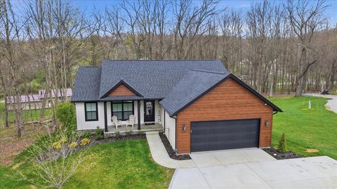 Photo of 353 Valleybrook Circle, Howard, OH 43028 (MLS # 226012311)