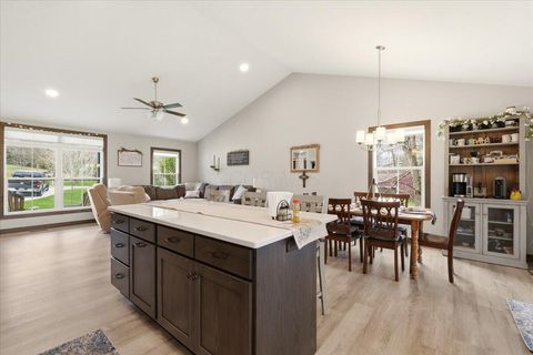 Tiny photo for 353 Valleybrook Circle, Howard, OH 43028 (MLS # 226012311)