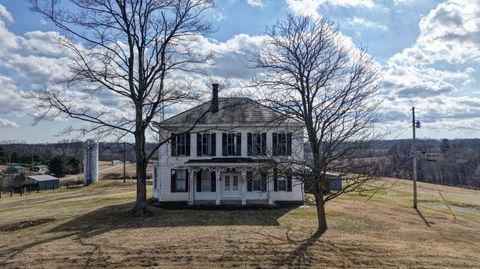 Tiny photo for 6040 Pinecrest Drive, Zanesville, OH 43701 (MLS # 226007009)