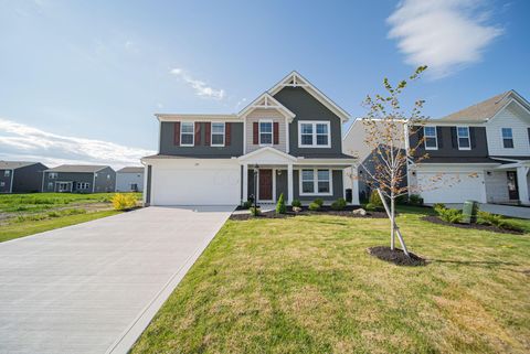 Photo of 2200 Cloud View Court, Marysville, OH 43040 (MLS # 226015956)