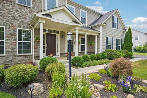 Tiny photo for 727 Regency Bend, Delaware, OH 43015 (MLS # 226028110)