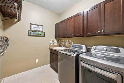 Tiny photo for 727 Regency Bend, Delaware, OH 43015 (MLS # 226028110)