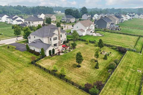 Tiny photo for 727 Regency Bend, Delaware, OH 43015 (MLS # 226028110)