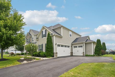 Tiny photo for 727 Regency Bend, Delaware, OH 43015 (MLS # 226028110)