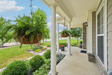 Tiny photo for 727 Regency Bend, Delaware, OH 43015 (MLS # 226028110)