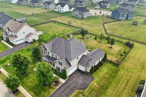 Tiny photo for 727 Regency Bend, Delaware, OH 43015 (MLS # 226028110)
