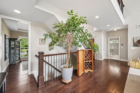 Tiny photo for 727 Regency Bend, Delaware, OH 43015 (MLS # 226028110)