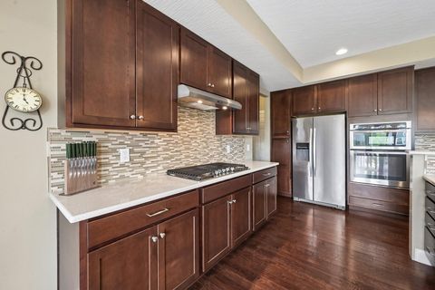 Tiny photo for 727 Regency Bend, Delaware, OH 43015 (MLS # 226028110)
