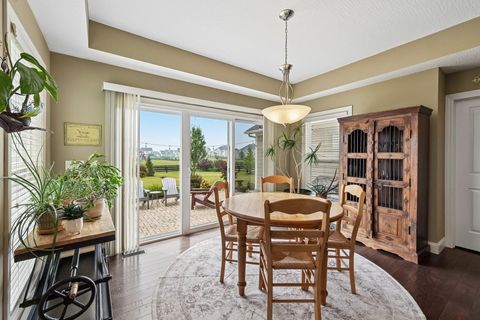Tiny photo for 727 Regency Bend, Delaware, OH 43015 (MLS # 226028110)