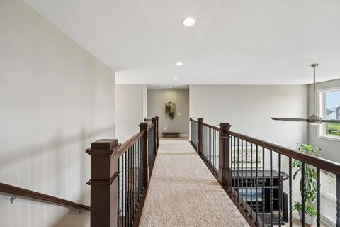 Tiny photo for 727 Regency Bend, Delaware, OH 43015 (MLS # 226028110)